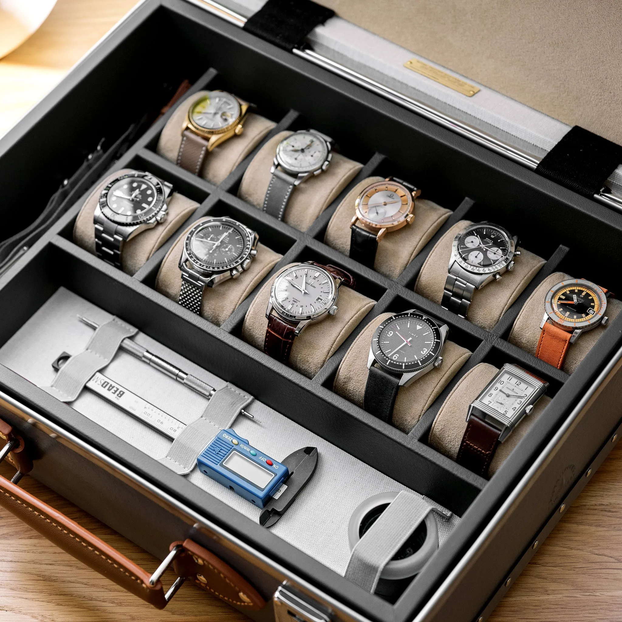 10-Watch Attaché Limited Edition For HODINKEE