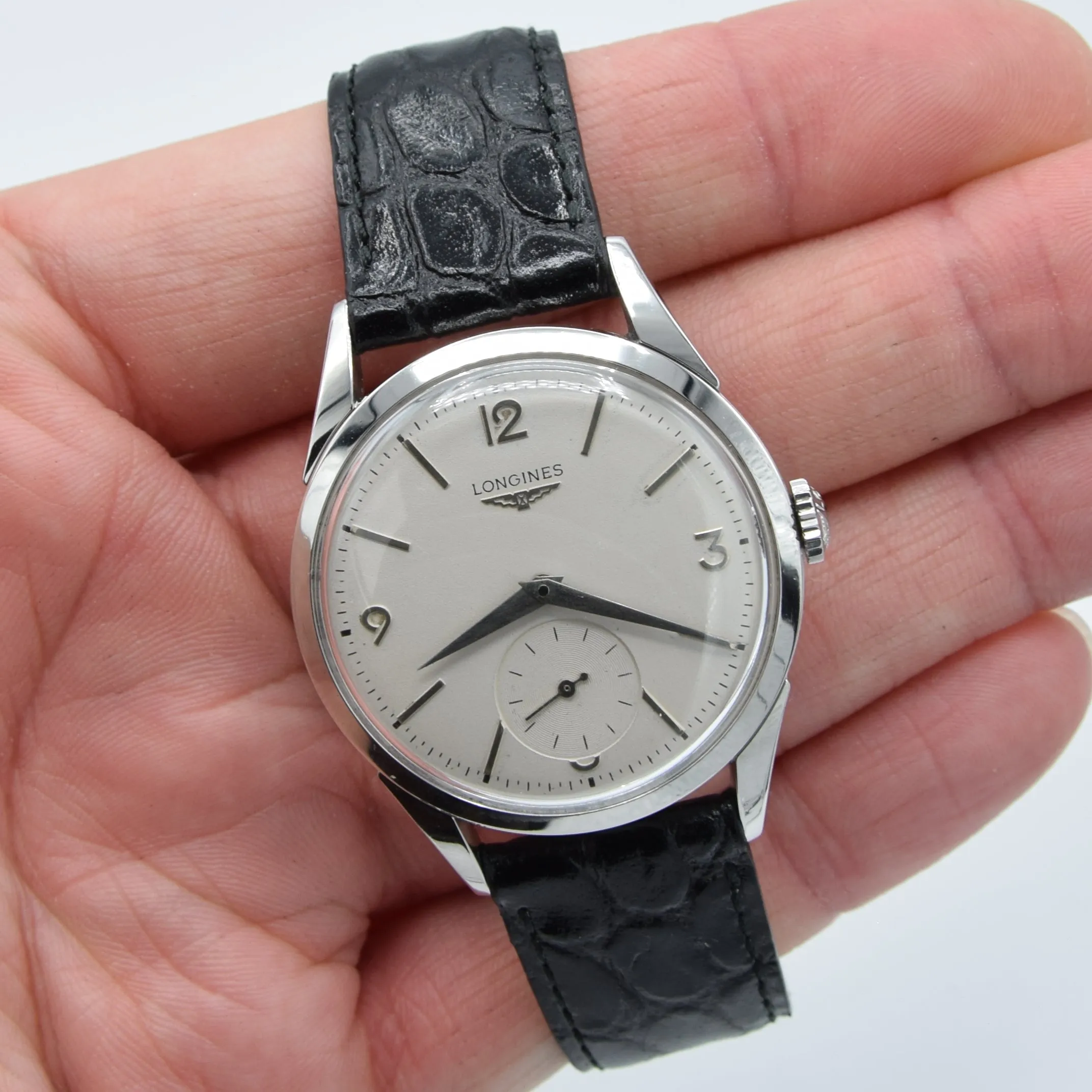 1956 Longines classic Manual Wind Wristwatch Model 6666 fully restored with renown Cal 12.68z