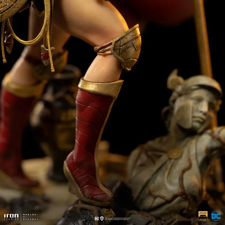 DC Comics Wonder Woman Unleashed 1/10 Deluxe Art Scale Limited Edition Statue BY IRON STUDIOS - BRAND DC COMICS