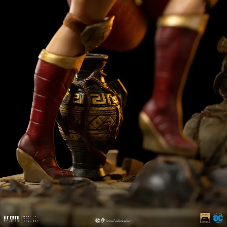 DC Comics Wonder Woman Unleashed 1/10 Deluxe Art Scale Limited Edition Statue BY IRON STUDIOS - BRAND DC COMICS