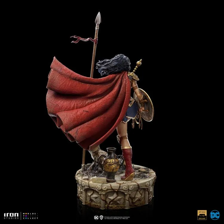 DC Comics Wonder Woman Unleashed 1/10 Deluxe Art Scale Limited Edition Statue BY IRON STUDIOS - BRAND DC COMICS