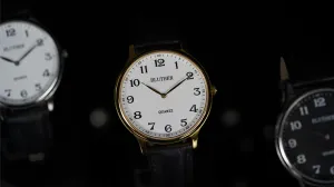 Infinity Watch V3 - Gold Case White Dial / PEN Version (Gimmick and Online Instructions) by Bluether Magic