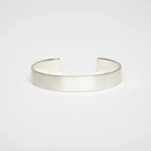 LE GRAMME | 33G BRUSHED SILVER RIBBON CUFF BRACELET