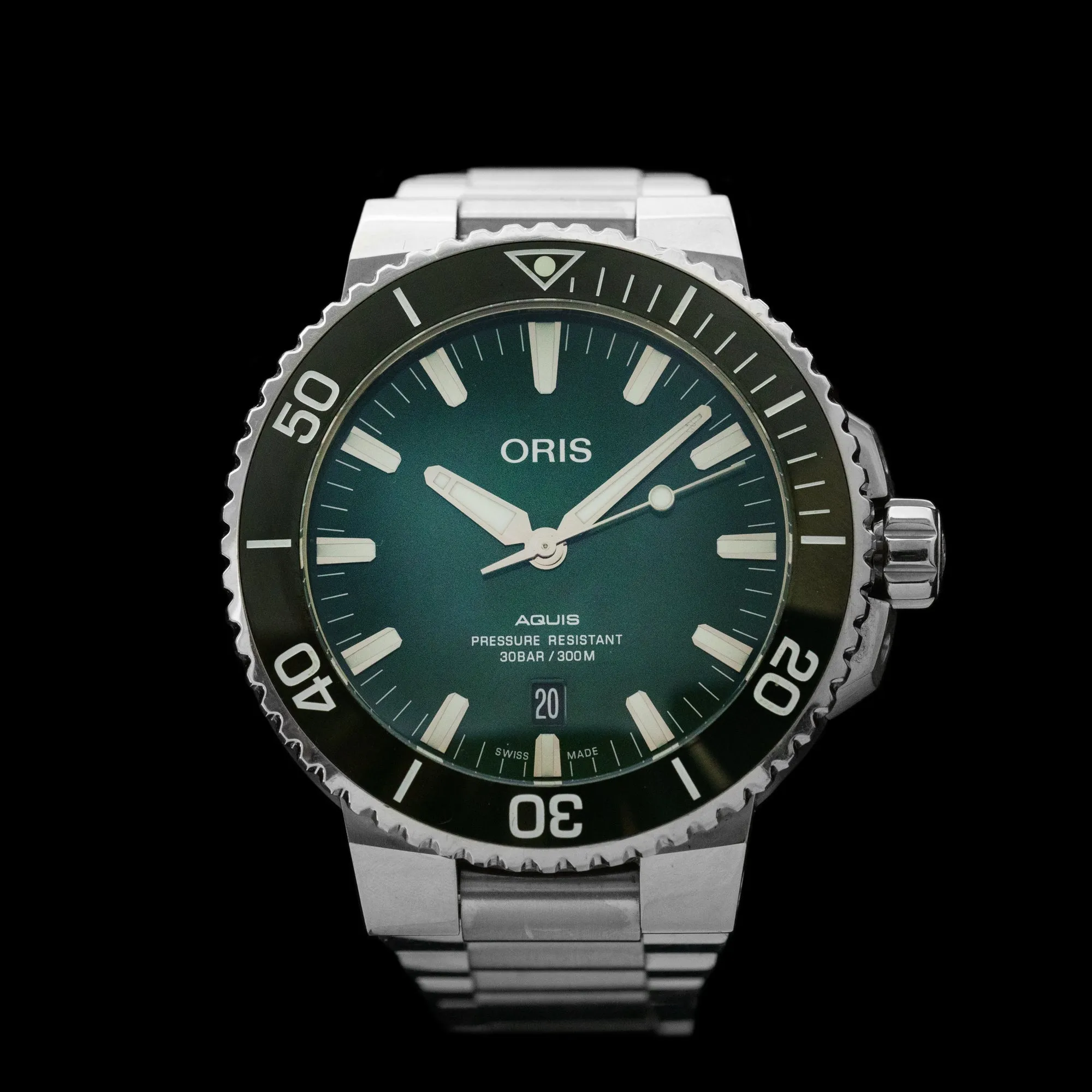 Oris - 2022 Aquis Date Green 43.5mm
