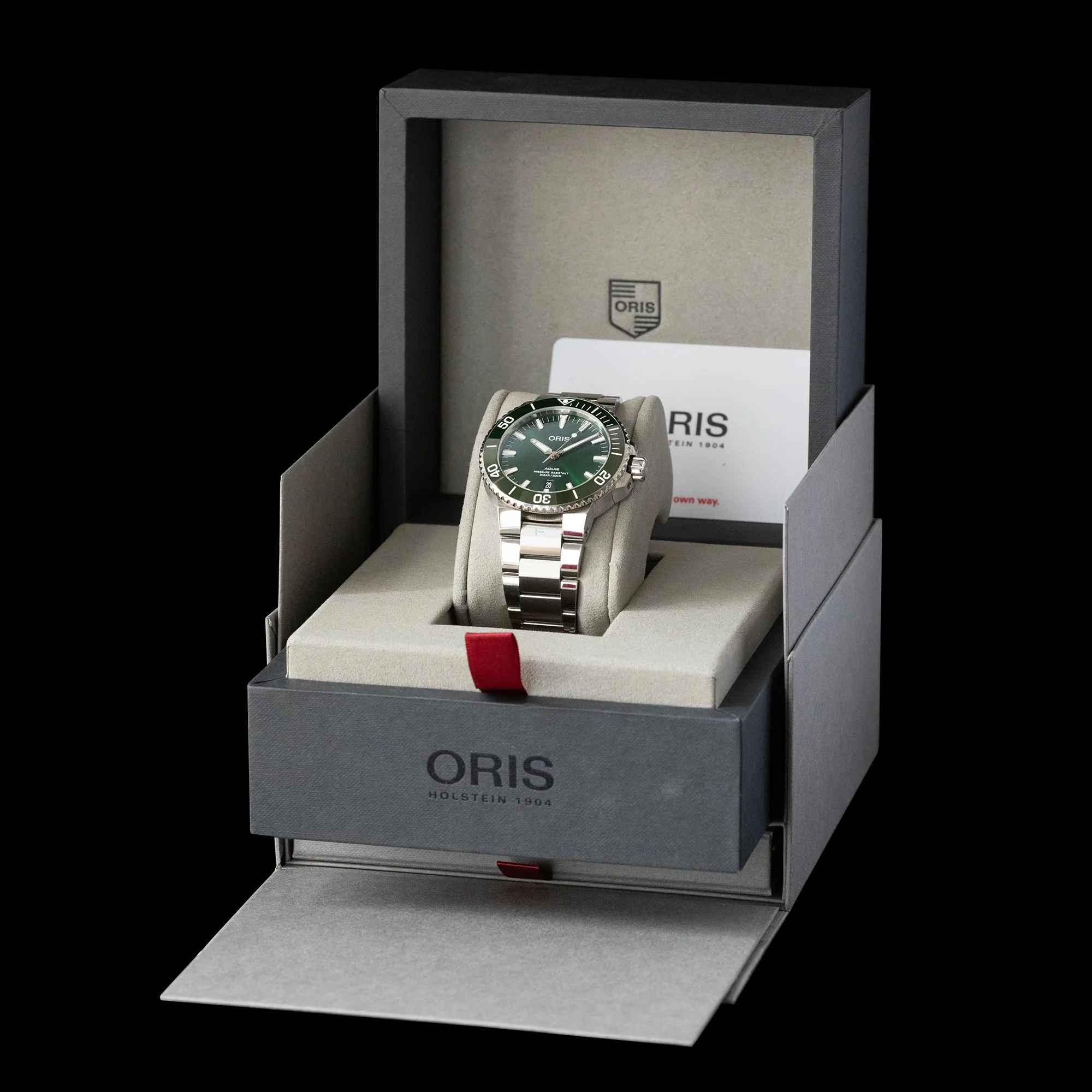 Oris - 2022 Aquis Date Green 43.5mm
