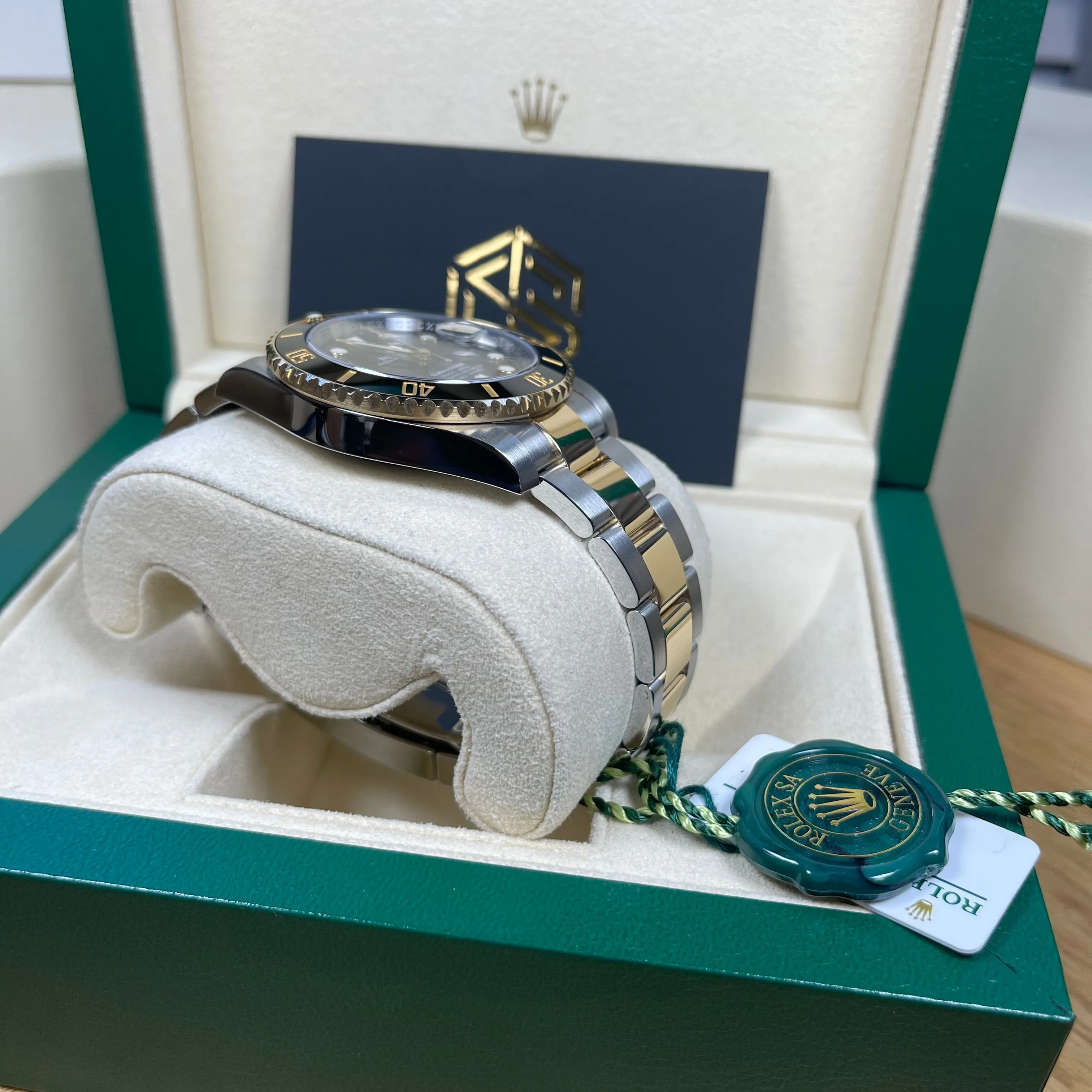 Rolex Submariner Date 116613LN Bi-Metal Excellent Condition 2017 Full Set Watch