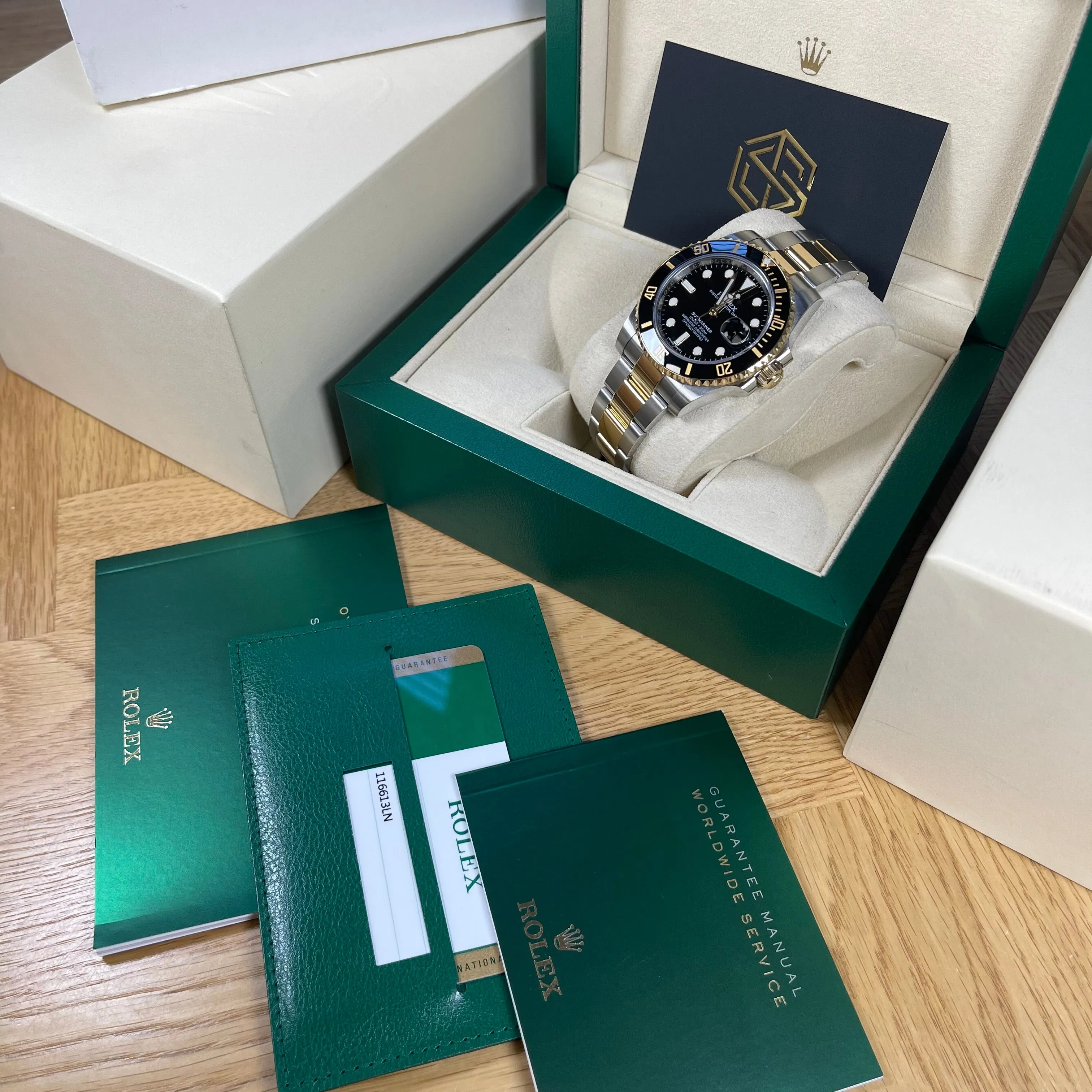 Rolex Submariner Date 116613LN Bi-Metal Excellent Condition 2017 Full Set Watch