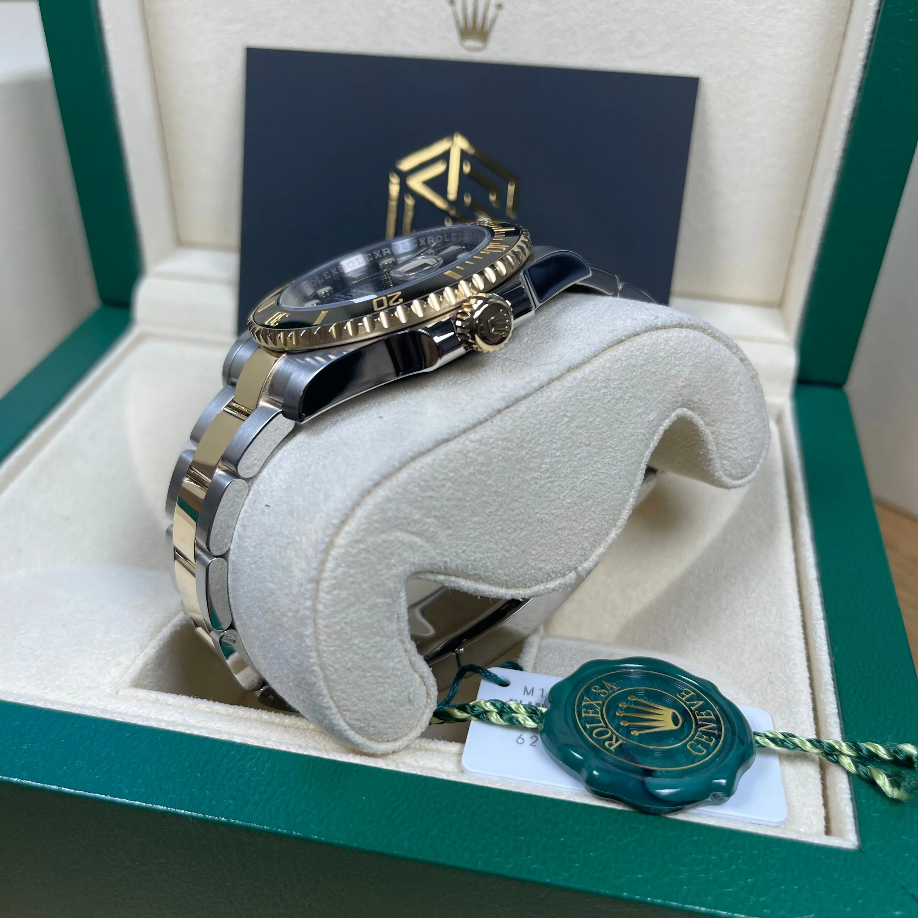 Rolex Submariner Date 116613LN Bi-Metal Excellent Condition 2017 Full Set Watch